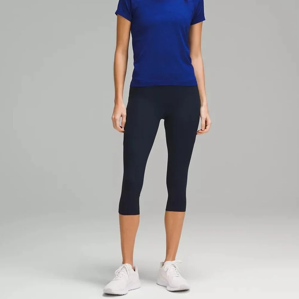 Black, White, Grey Geometric Pattern  Cropped Tight, Lululemon, US 4